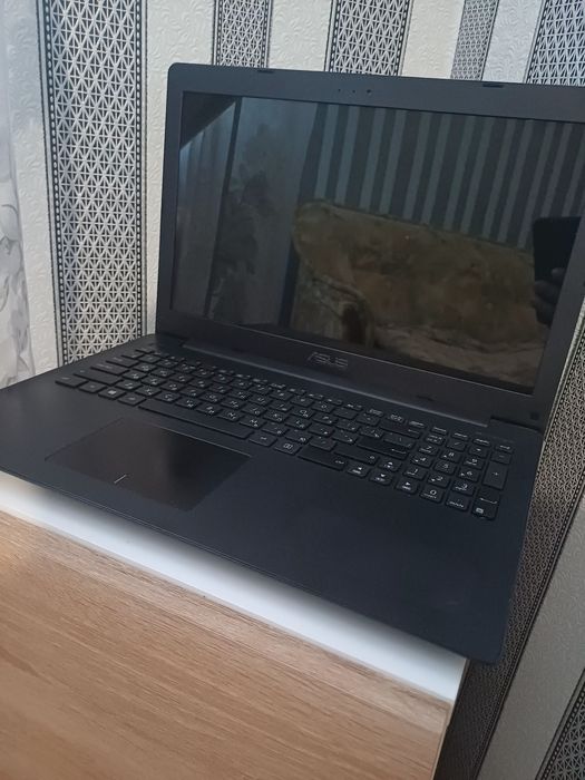Продам ноутбук ASUS X 553M в гарному стані
