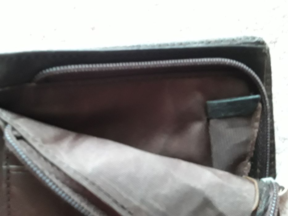 Carteira em pele marca Diesel