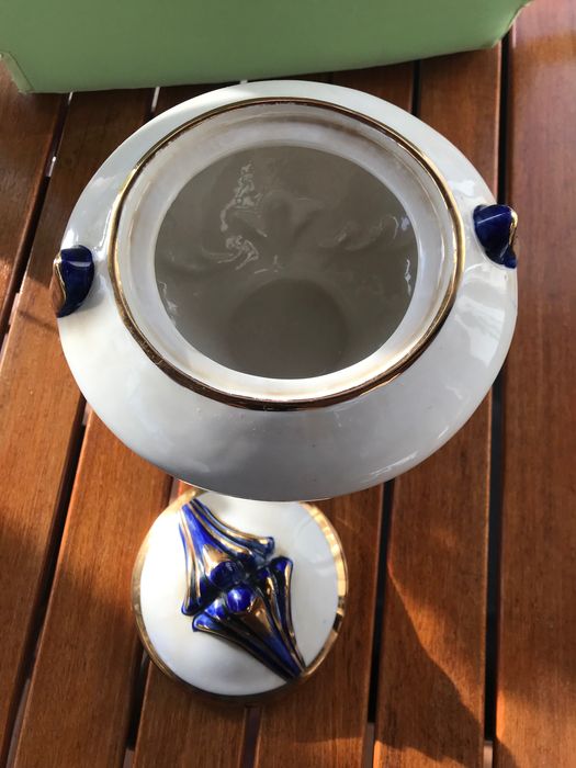 Jarras em porcelana decorativas