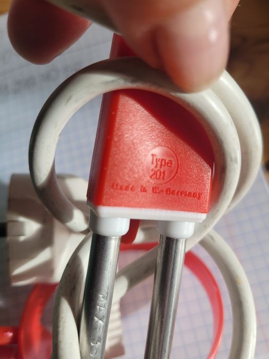 Grzałka elektryczna turystyczna ze szklanką w pokrowcu