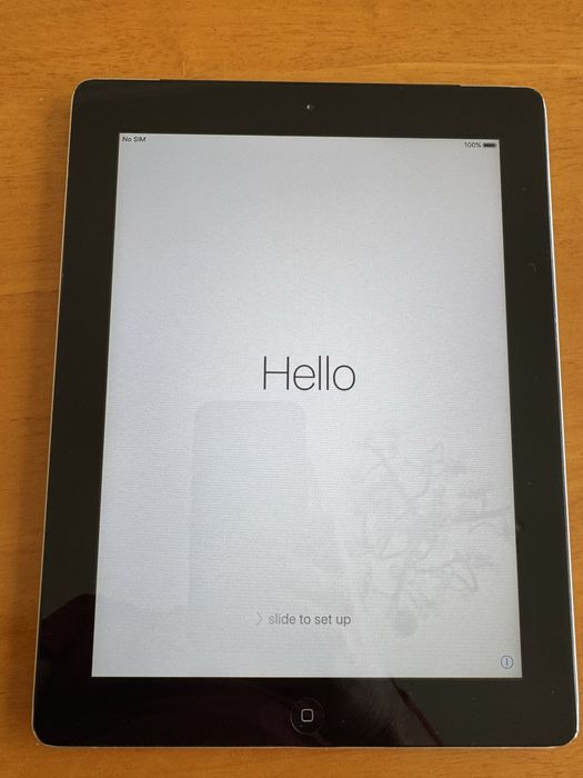 iPad 2. 32gb. З сім картою, на запчастини.