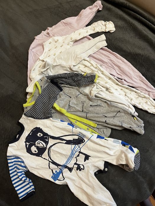 Одяг на малюка в нарному стані