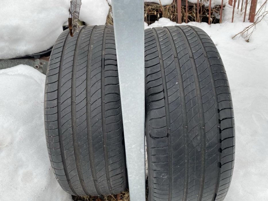 Продам резину michelin 235/45 r20