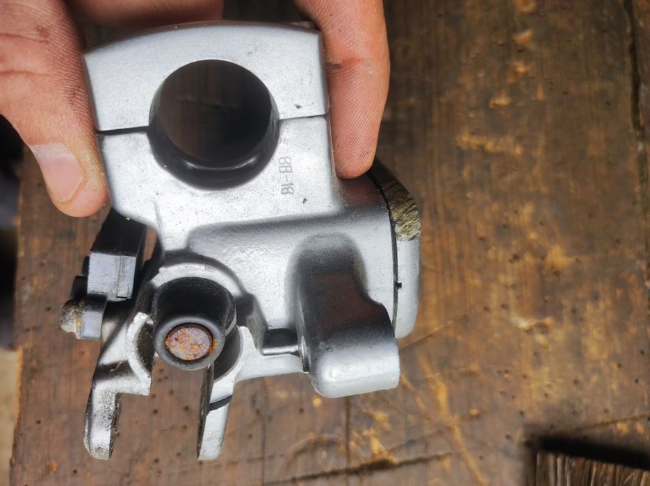 Pompa hamulcowa przód prawa Honda VT750 Shadow Aero Spirit OEM
