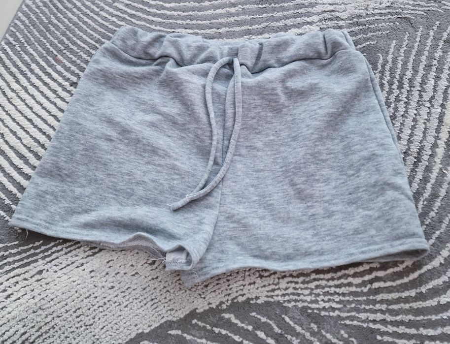 Szorty,dresowe,szare." Boohoo".