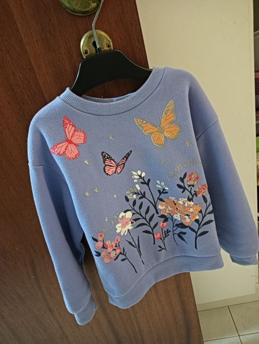 Camisola polar com borboletas
