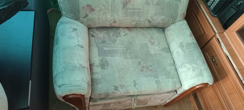 Розкладне крісло-ліжко