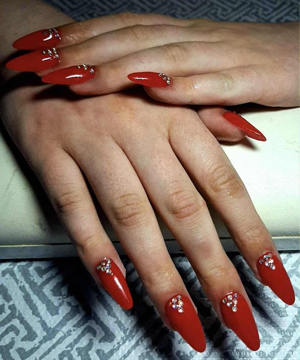Manicure hybrydowy i żelowy