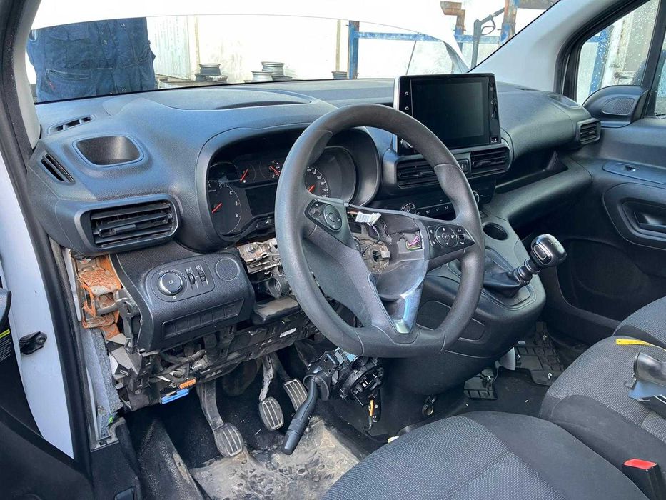 Salvado Opel	Combo (K9) 1.5D | 102cv | 2023 | 278.201 Km