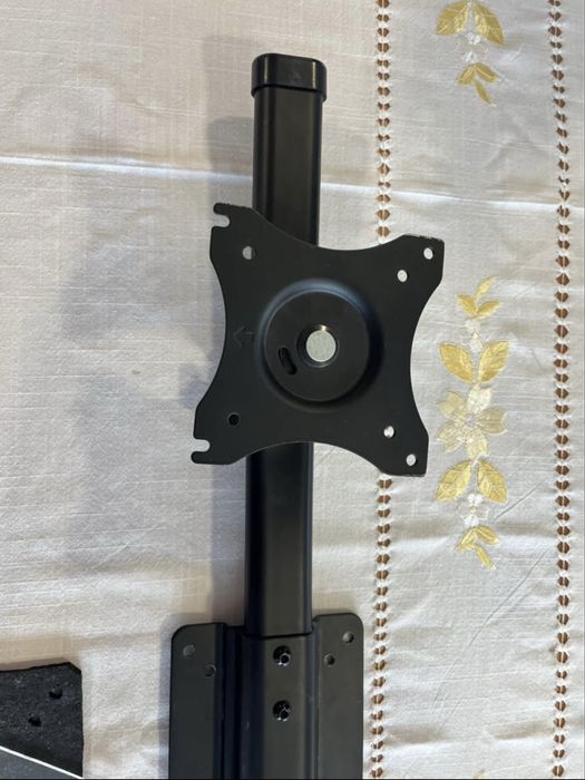 Suporte de monitores com fixaçao na parede