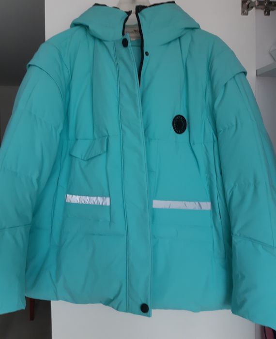 Красивый пуховик модели "два в одном"! Размер 54.