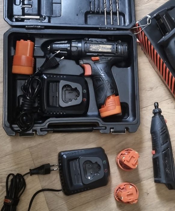 Продам  шуруповерт  гравер аккумулятор  Dnipro-M  12v