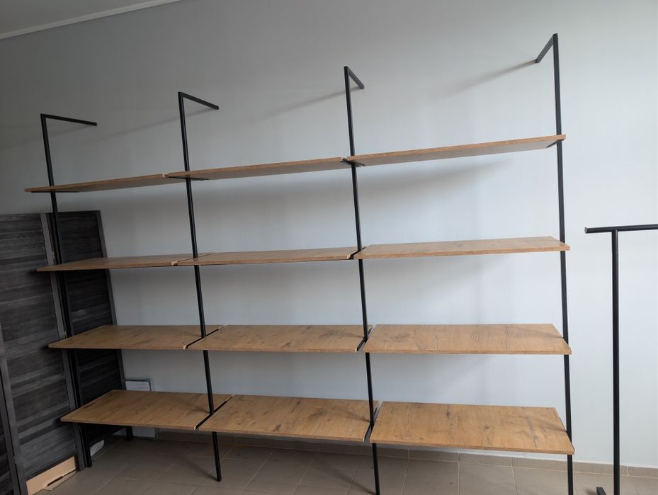 Regał Luft do wyposażenia biura,butiku...