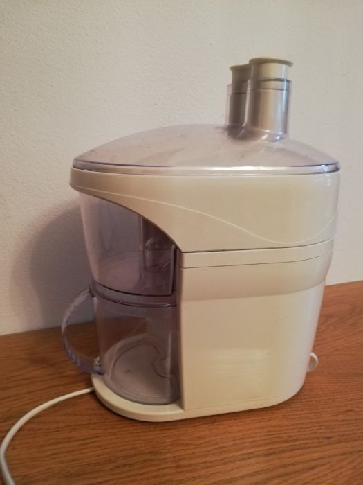 sokowirówka Kenwood JE 550 biała