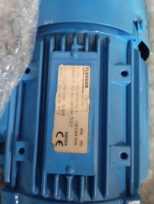 Motores eléctricos com reductor.