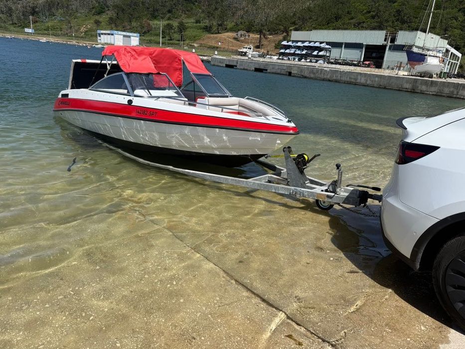 Caravelle 1900 | 8 Lugares | Motor Mercruiser 3.0 LX | Atrelado Matriculado