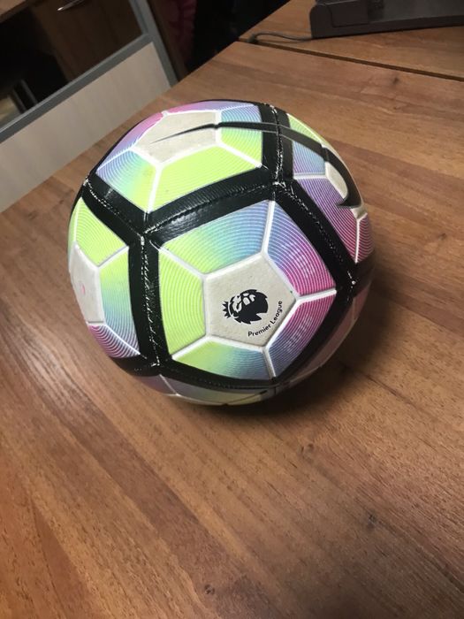 МЯчі оригінальні