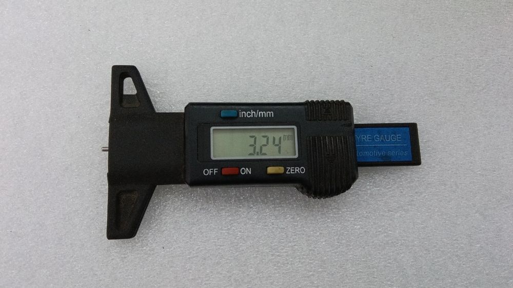 Pneu suplente FORD Transit Connect II (V408)