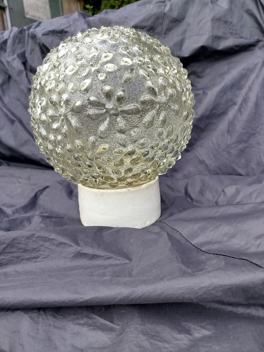 Lampa wzorowana PRL