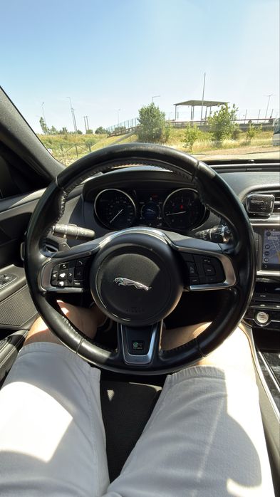 Jaguar XE R-Sport 2017