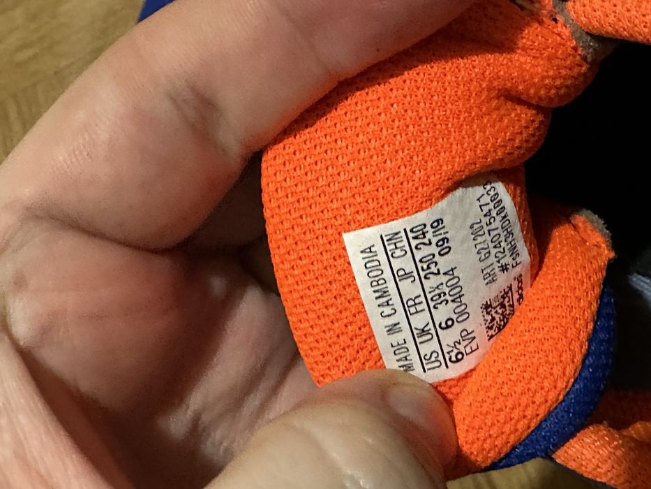 Кросівки фірми Adidas для хлопчика