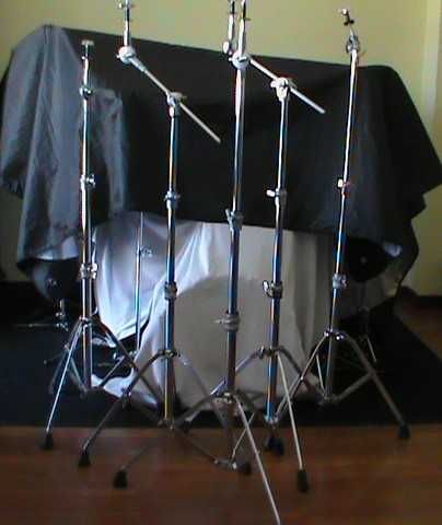 Bateria: tripés de preto, tarola - Gibraltar 8713UA Snare/Tom Stand Flat - NOVO