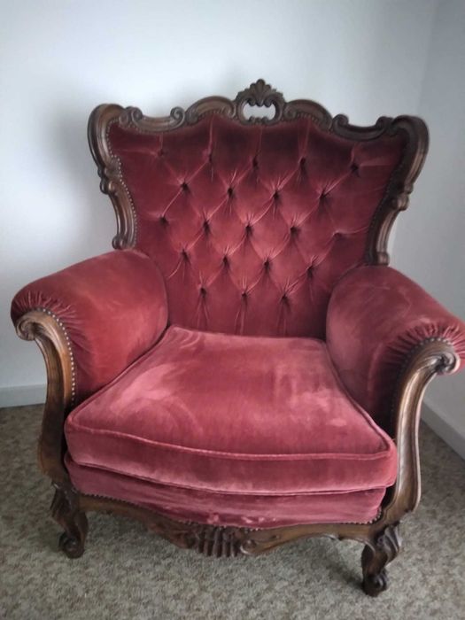 Poltronas antigas em veludo estilo barroco / Luís XV