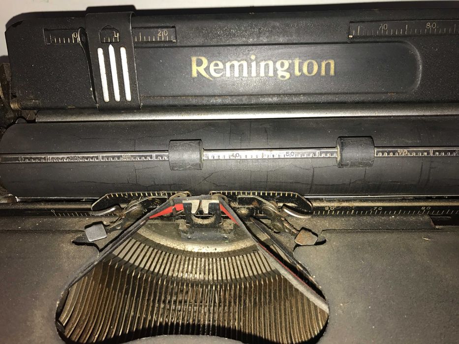 Maquina de escrever Remington antiga