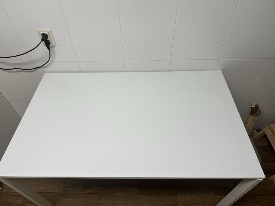 Mesa ikea MELLTORP