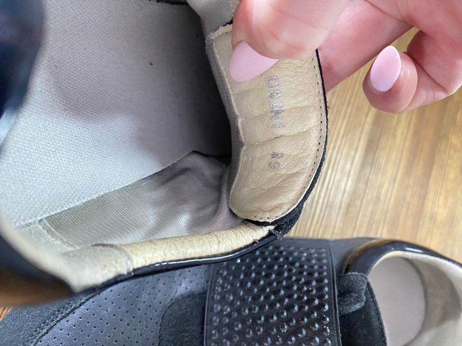 Продам кросівки Geox