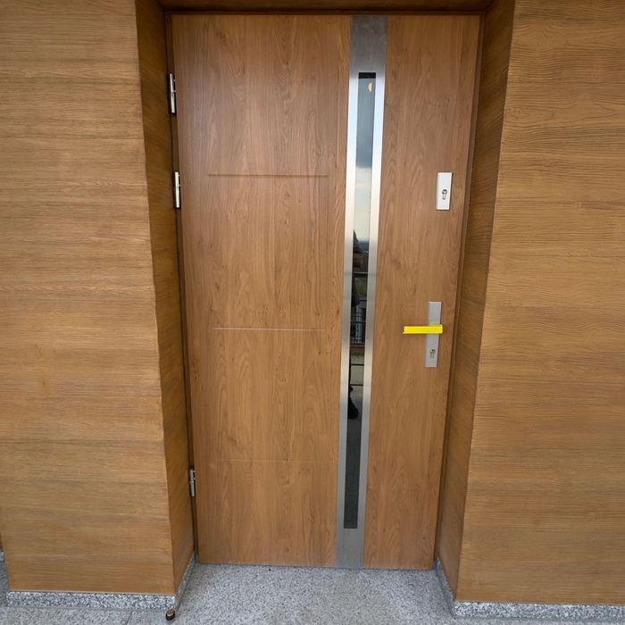 Drzwi zewnętrzne jak na zdjęciu POLSTAR 90 cm Winchester skrzydło
