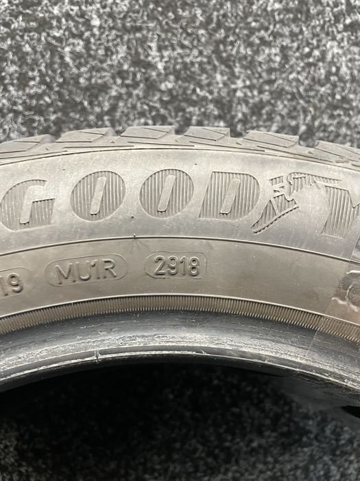 Продам Б/У шини Good Year 195/55R16 Vector 4 Seasons