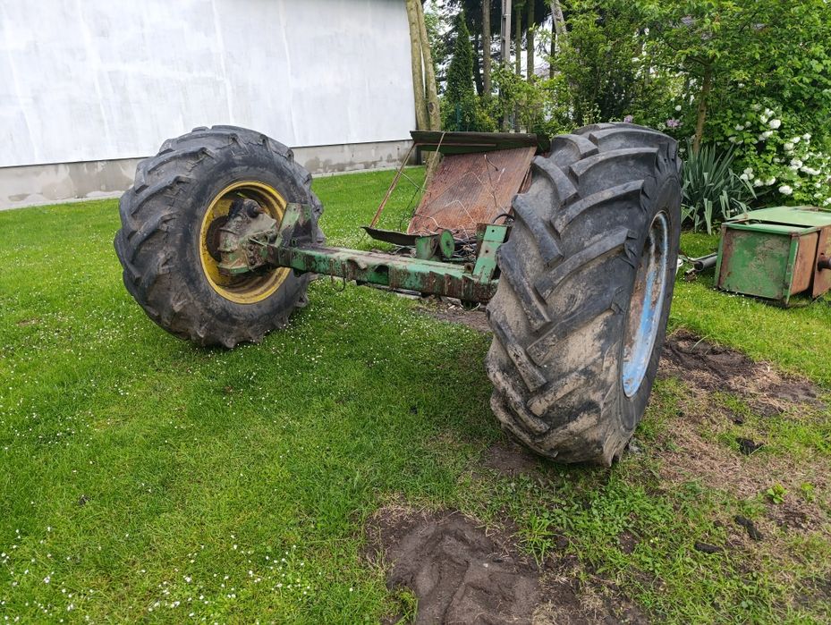 Koła,felgi r30 ,r24,r 18  John Deere