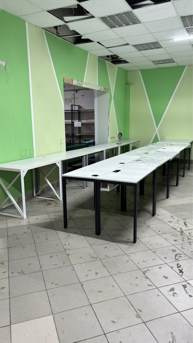 Стіли офісні