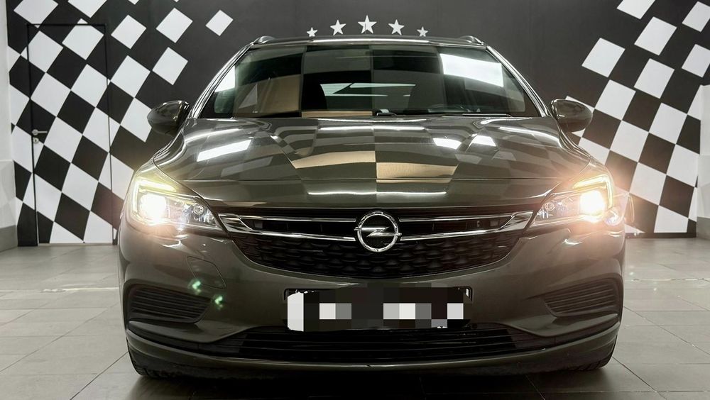 Opel astra sport tourer