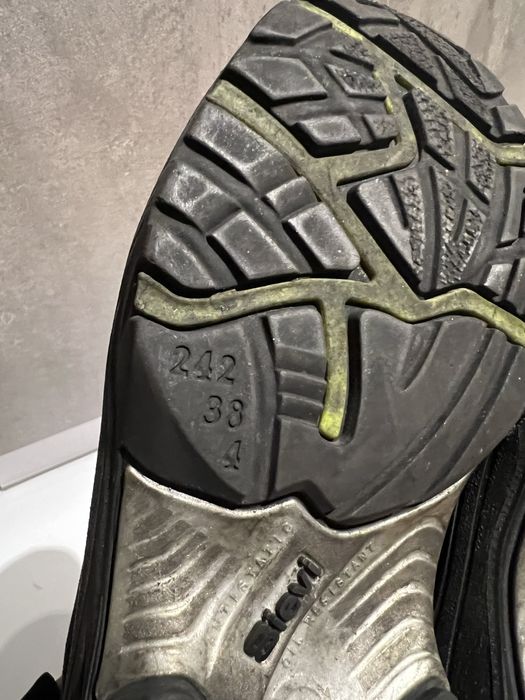 Buty robocze z noskiem SEVI r38