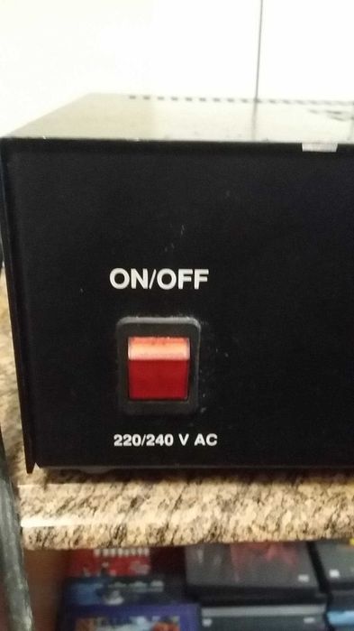 Transformador de  12v  para 220