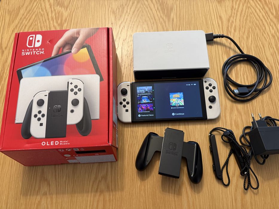 Nintendo Switch OLED branca + 3 jogos + Acessorios