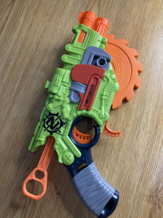 Бластер NERF zombie strike crossut