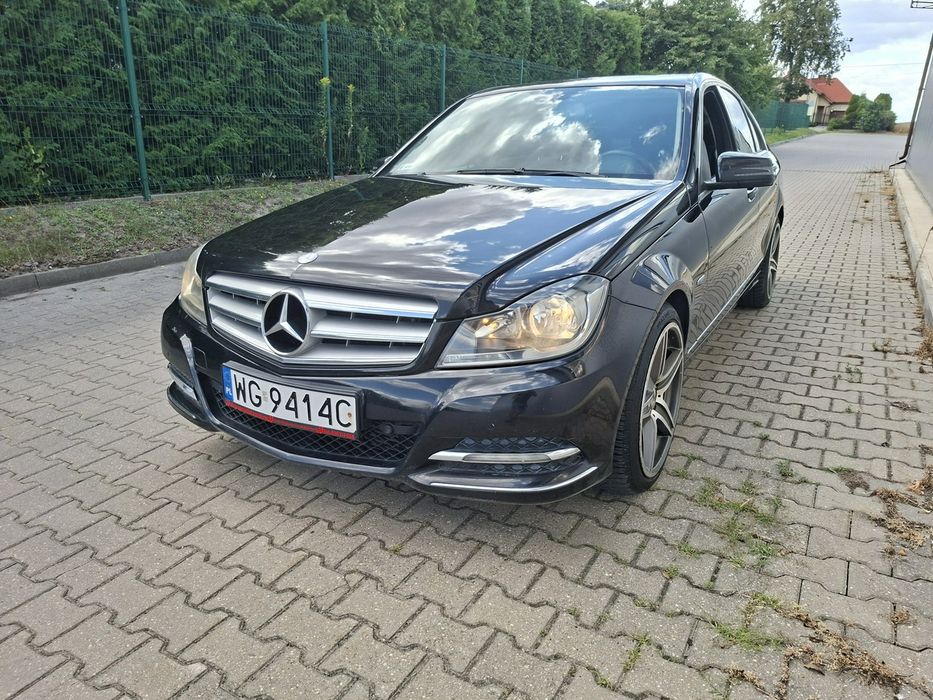 Mercedes C 180 Avantgarde pakiet AMG 1.8 Benzyna Automat