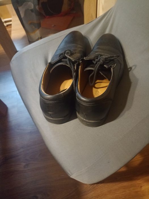 Buty do garnituru 42