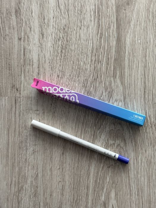 Fioletowa kredka do oczu