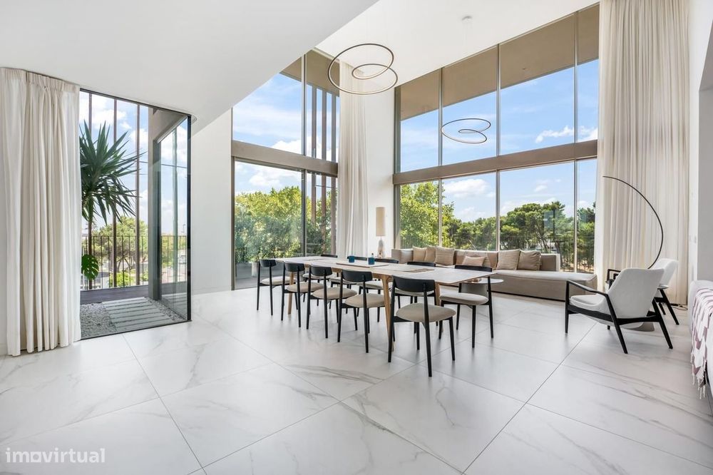 Duplex T4 com piscina, Cascais