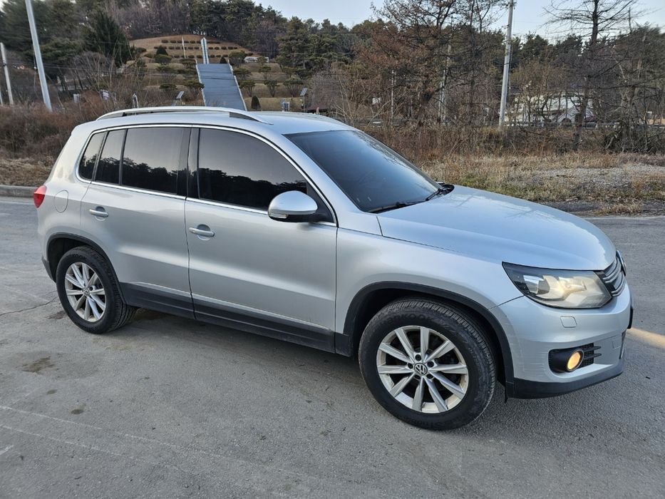 Volkswagen Tiguan, 4motion, 2012, 2.0 tdi, АКПП, повний привід, шкіряний салон, клімат контроль, підігріви сидіннь, дзеркало з автозатемненням, мультимедіа з CarPlay та Android Auto.

Авто пливе з Кореї, орієнтовний час прибуття в Київ - кінець січня.

Авто буде розмитнюватись і продаватись на транзитних номерах (покупець буде першим власником в Україні).

Можливий продаж за готівку, безготівковий перерахунок, лізинг.