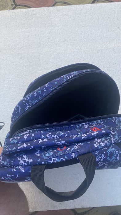 Школьный рюкзак YES, очень много отделений для всего