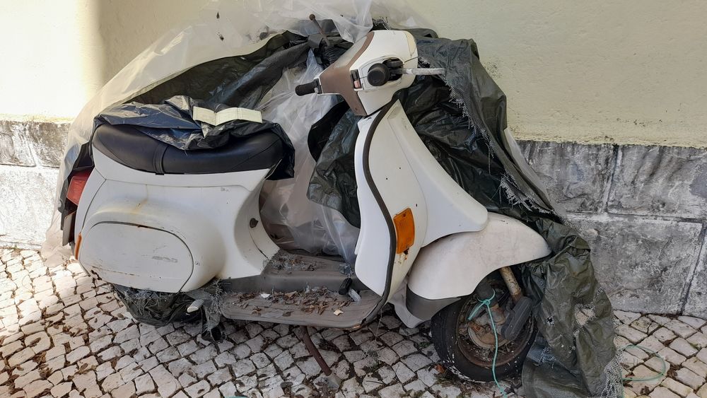Vespa 50cc 1994 para restauro