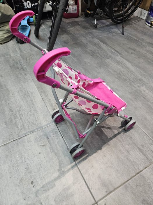 Дитячий візок. Механізм працює