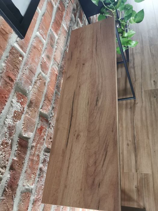Fajna konsola Loft