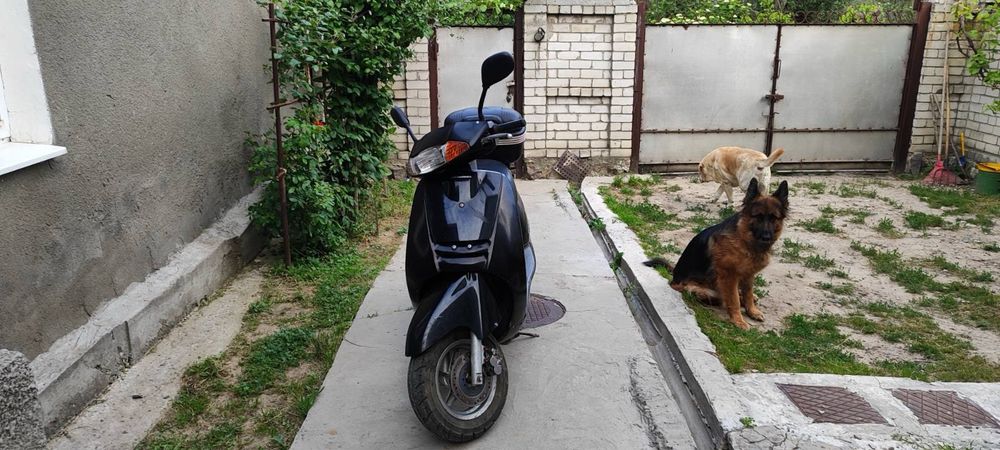 Хонда лид48 ,49 кубов на ходу с документами