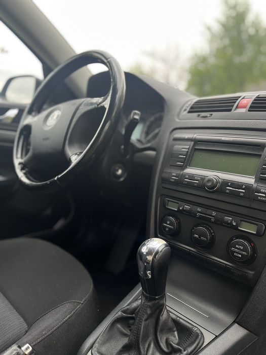 Продаю гарну шкоду! Skoda Octavia a5 1.6 mpi